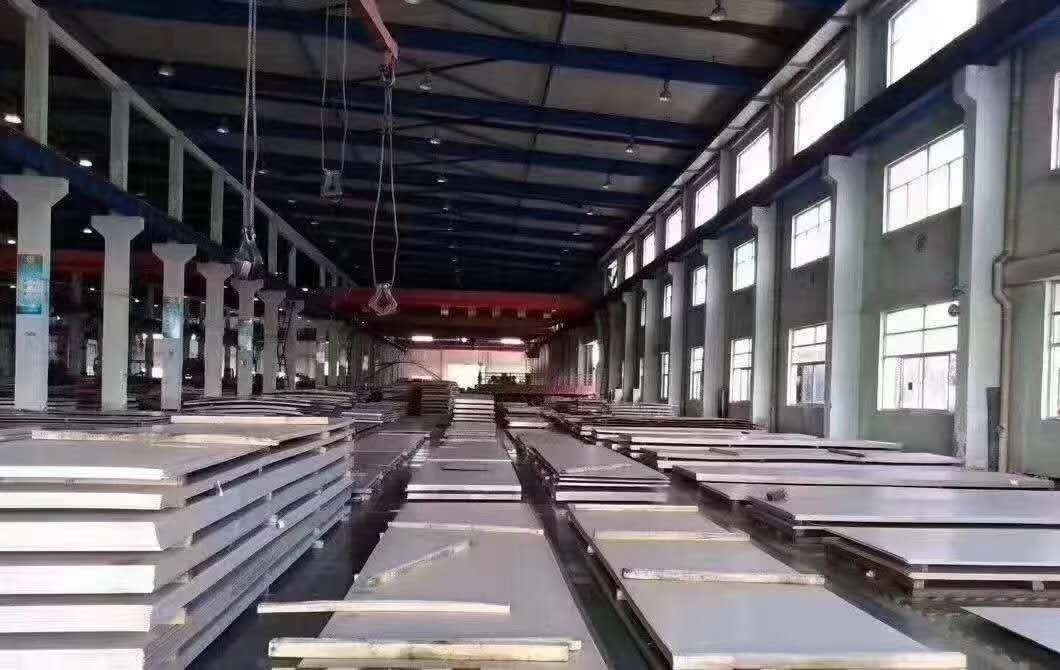 Hoja de acero inoxidable laminada en caliente SUS 430 calibre 8 para usos industriales y de construcción